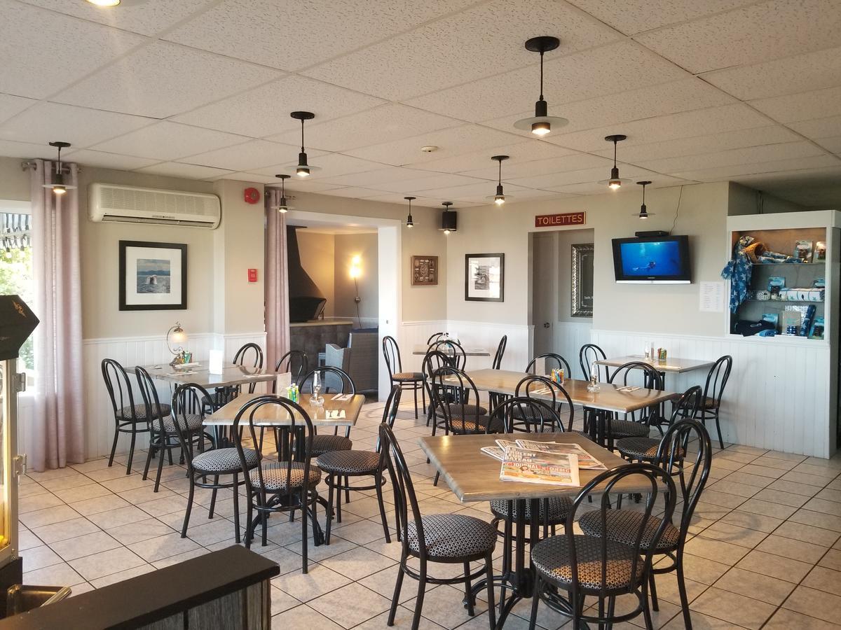 Hotel-Motel Baie-Ste-Catherine מראה חיצוני תמונה